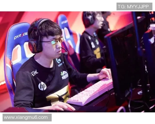 RNG战队的荣耀之路:从默默无闻到巅峰对决的奋斗历程 RNG战队的荣耀之路:从默默无闻到巅峰对决的奋斗历程